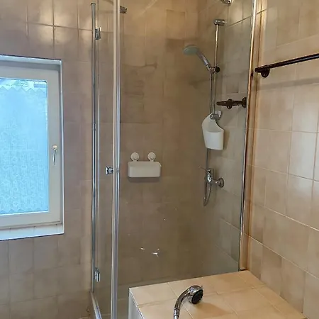 Piroska Apartment *